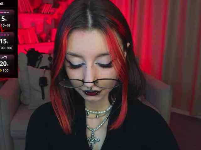 MistressMarcelline webcam