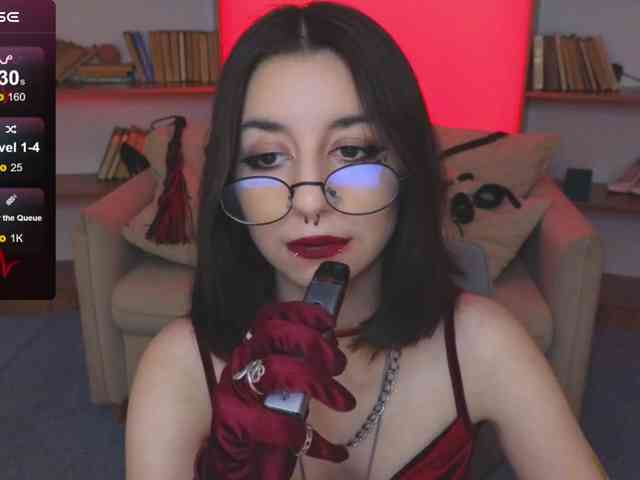 MistressMarcelline webcam