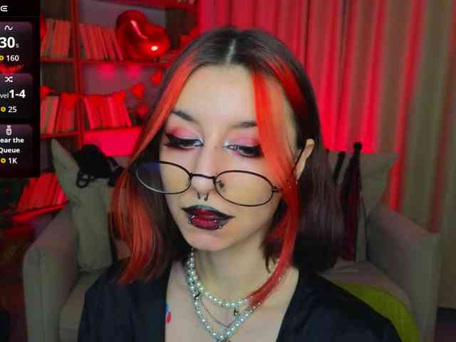 MistressMarcelline webcam