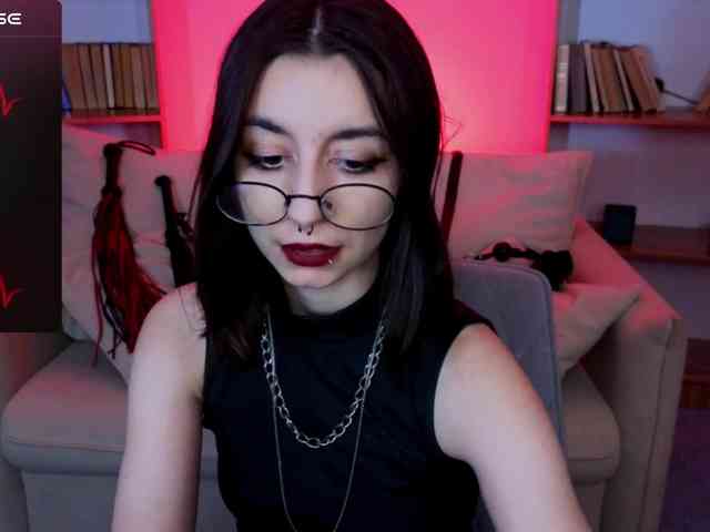 MistressMarcelline webcam