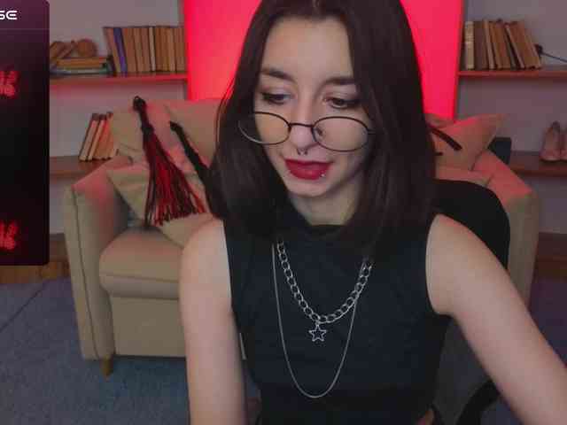 MistressMarcelline webcam