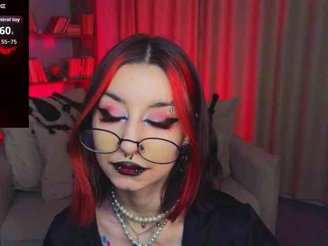 MistressMarcelline webcam