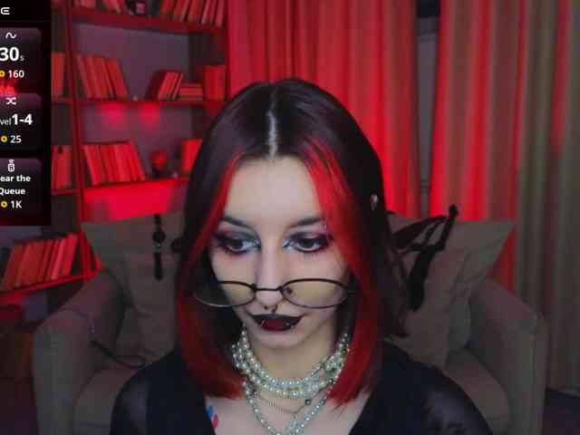 MistressMarcelline webcam