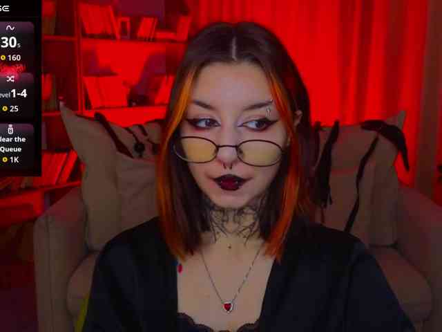 MistressMarcelline webcam