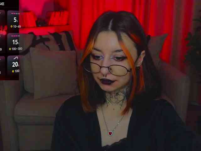 MistressMarcelline webcam