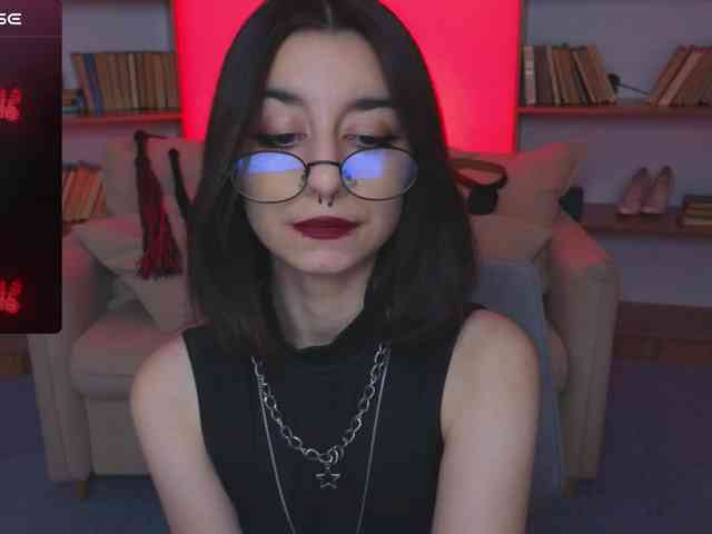MistressMarcelline webcam