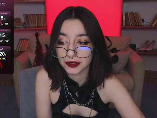 MistressMarcelline webcam