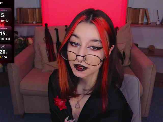 MistressMarcelline webcam