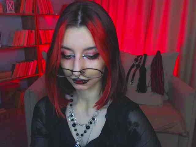 MistressMarcelline webcam