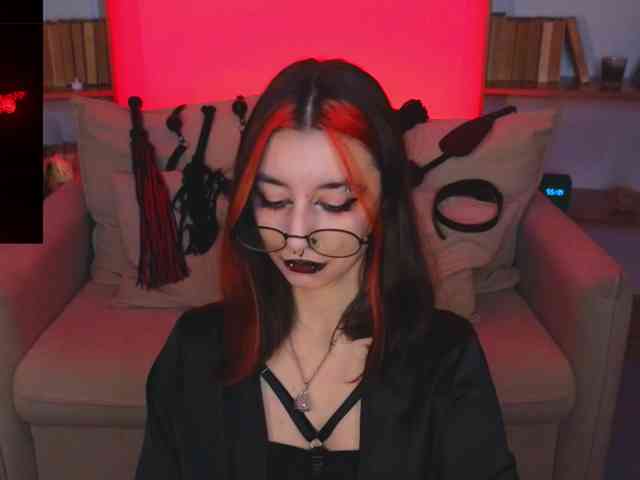 MistressMarcelline webcam