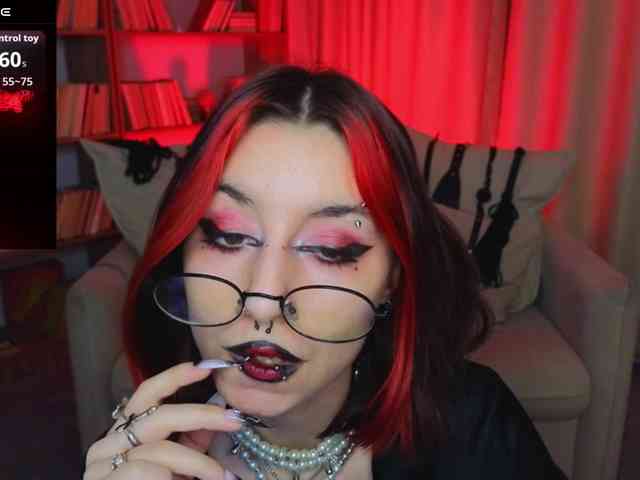 MistressMarcelline webcam