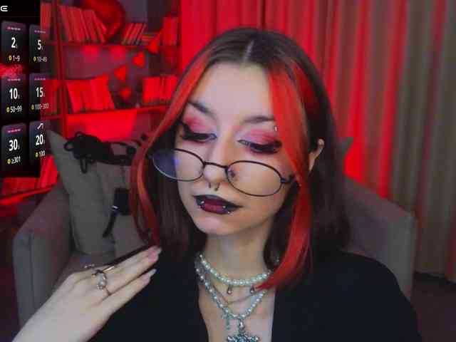 MistressMarcelline webcam