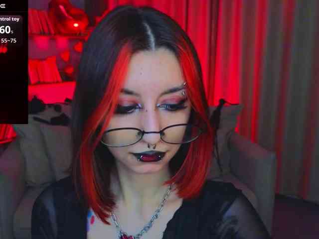 MistressMarcelline webcam