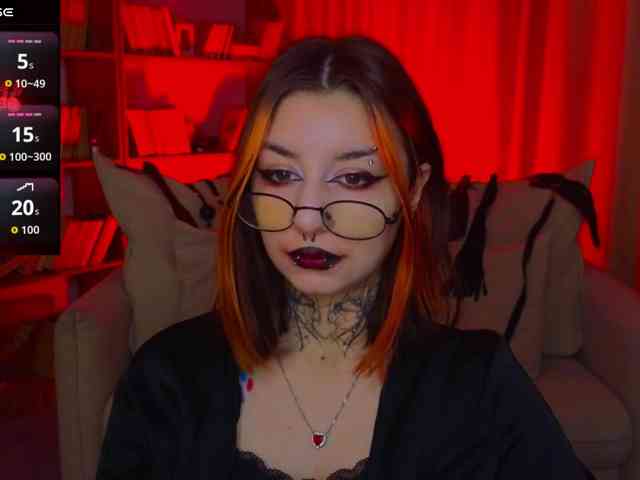 MistressMarcelline webcam