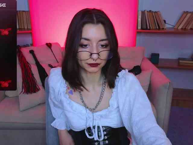MistressMarcelline webcam