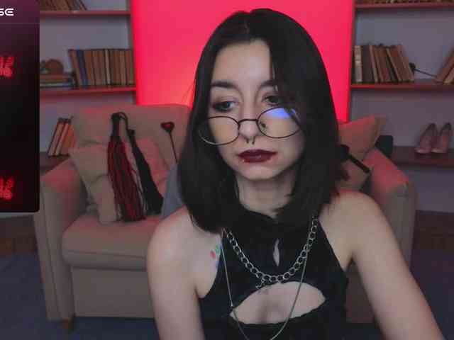 MistressMarcelline webcam