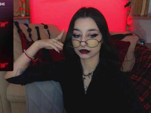 MistressMarcelline webcam