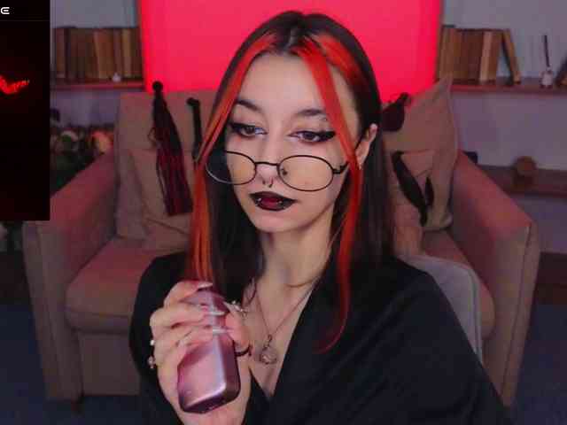 MistressMarcelline webcam