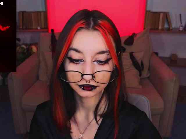 MistressMarcelline webcam