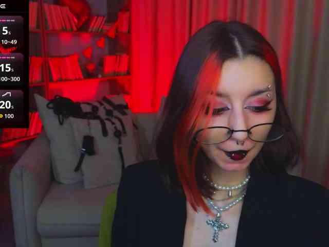 MistressMarcelline webcam