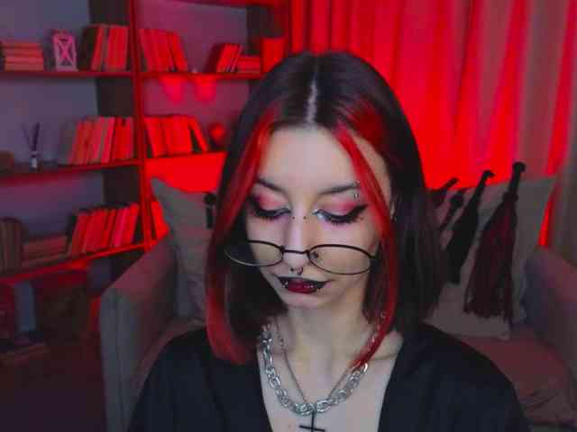 MistressMarcelline webcam