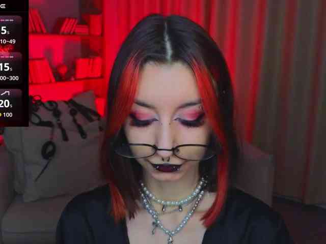 MistressMarcelline webcam