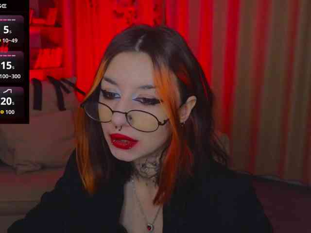 MistressMarcelline webcam