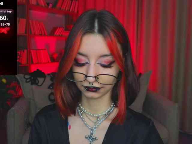 MistressMarcelline webcam