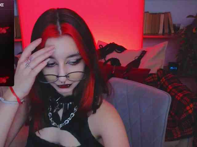 MistressMarcelline webcam