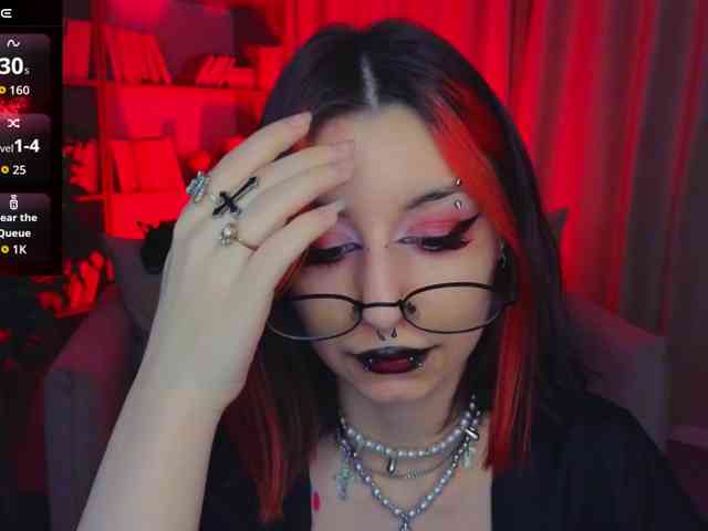 MistressMarcelline webcam
