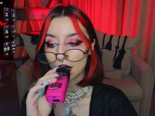 MistressMarcelline webcam