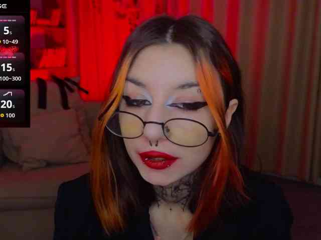 MistressMarcelline webcam