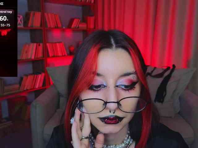 MistressMarcelline webcam