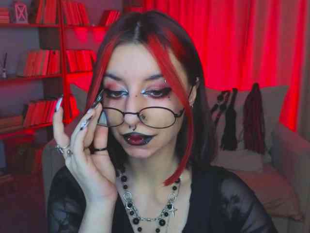 MistressMarcelline webcam