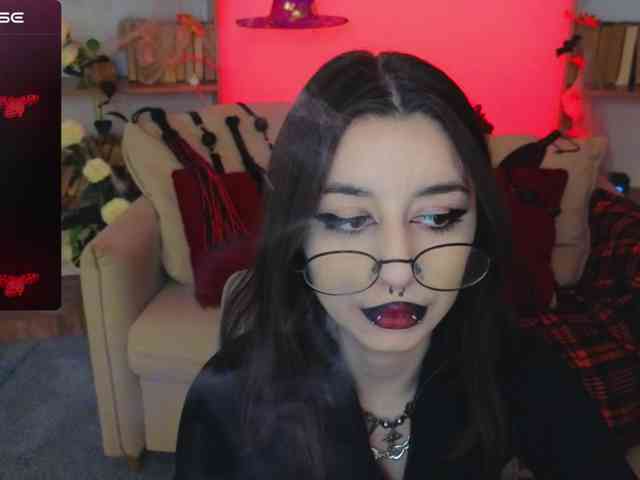 MistressMarcelline webcam