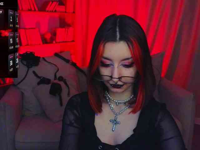 MistressMarcelline webcam