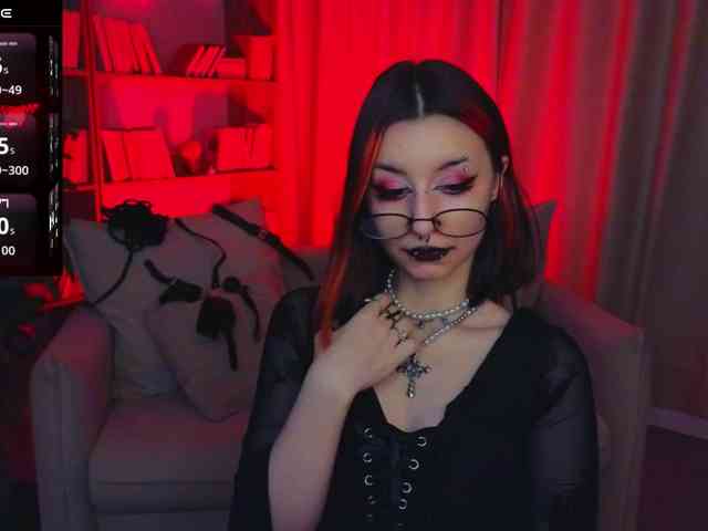 MistressMarcelline webcam