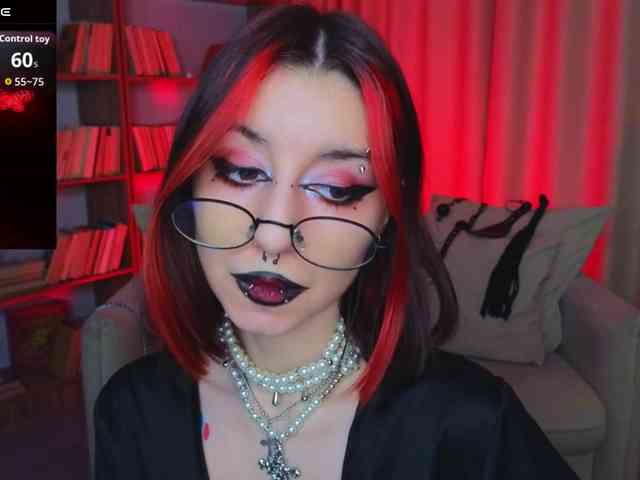 MistressMarcelline webcam