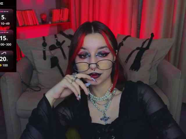 MistressMarcelline webcam