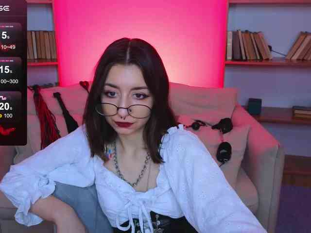 MistressMarcelline webcam