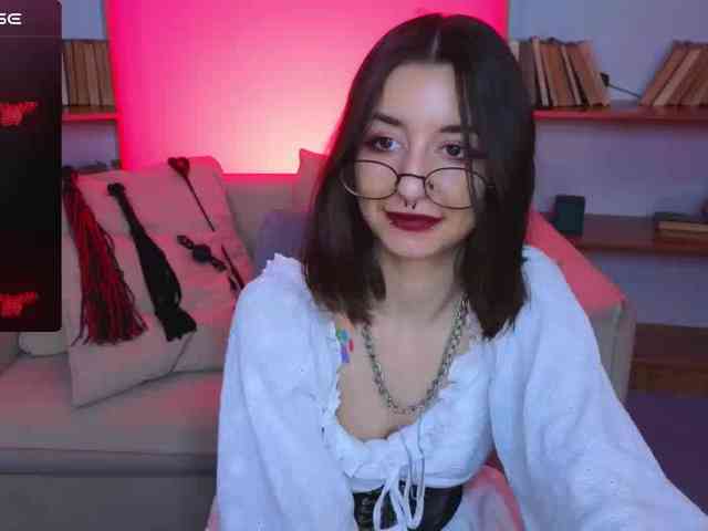 MistressMarcelline webcam