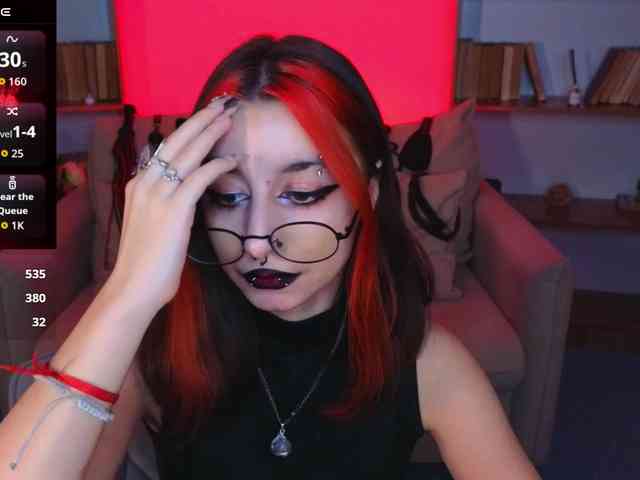 MistressMarcelline webcam