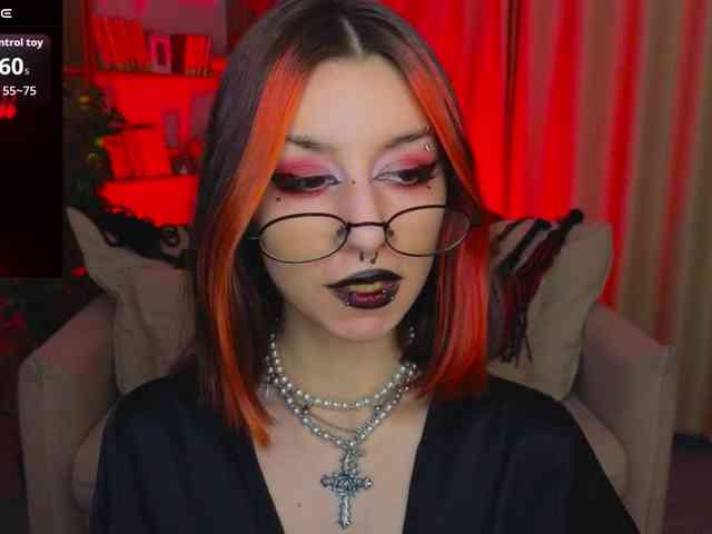 MistressMarcelline webcam