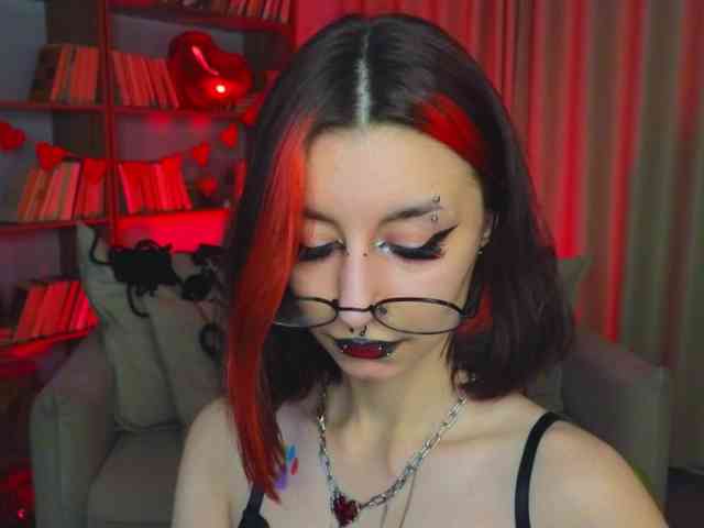 MistressMarcelline webcam