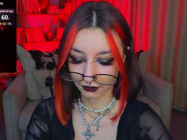 MistressMarcelline webcam