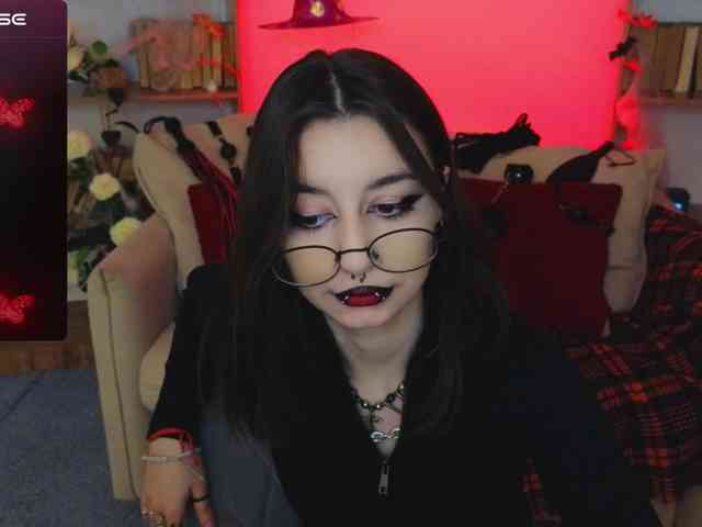 MistressMarcelline webcam