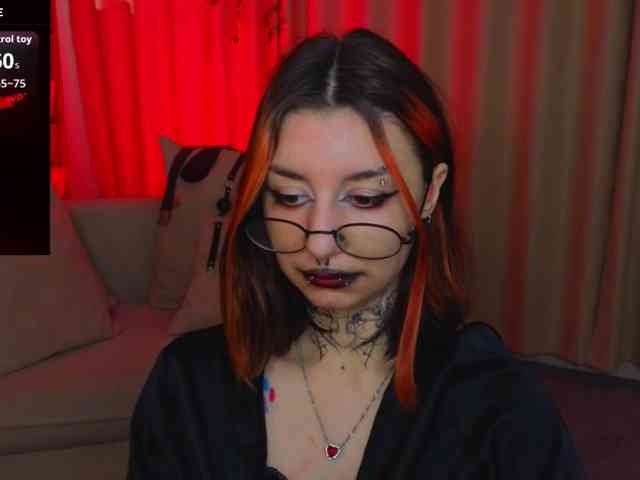 MistressMarcelline webcam