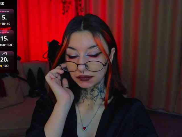 MistressMarcelline webcam