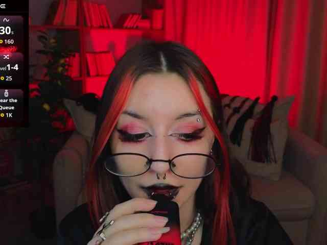 MistressMarcelline webcam