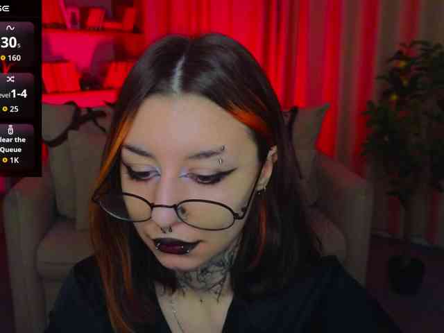 MistressMarcelline webcam